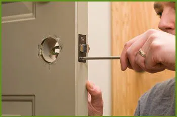 Neighborhood Locksmith Services Stone Mountain, GA 678-255-4922 - 13-lock-replace